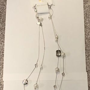 NWT earring and necklace set pearl silver & black